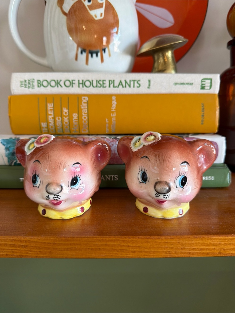Lil Bear Anthropomorphic Enesco Shakers